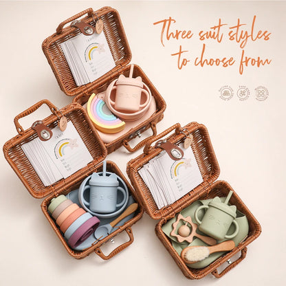 Discover the Montessori BabyLove Vintage Tableware Set at BubeBaby. This unisex set is perfect for infants and toddlers. Ideal for ages 0-24 months, it includes everything needed for stylish and functional mealtimes. Shop now for high-quality, vintage-inspired tableware for your little one