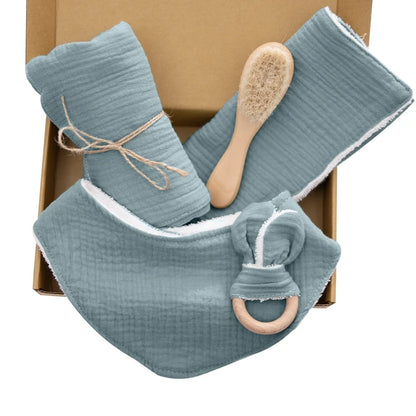 Discover our  Bib, crafted from soft cotton for babies. Ideal for ages 0-36 months, this unisex bib features a solid pattern and serves multiple purposes: a triangle scarf, feeding bib, and burp cloth. Weighing 306g, it's a versatile and essential addition to any baby’s mealtime routine
