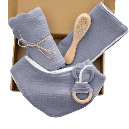 Discover our  Bib, crafted from soft cotton for babies. Ideal for ages 0-36 months, this unisex bib features a solid pattern and serves multiple purposes: a triangle scarf, feeding bib, and burp cloth. Weighing 306g, it's a versatile and essential addition to any baby’s mealtime routine