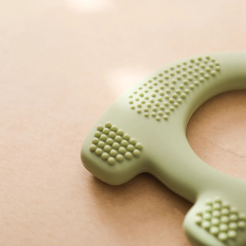 Safe and durable Babylove teether by Bubebaby for babies aged 0-36 months, free from latex, nitrosamines, phthalates, BPA, and PVC. Packed as a single item and designed with baby safety in mind