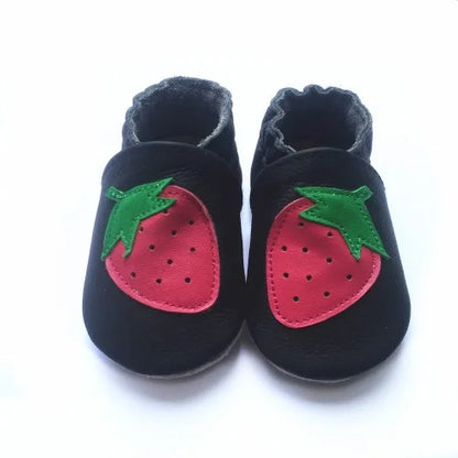 Bubebaby BabyLove Cow Leather First Walker Booties, featuring a classic design with a comfortable fit for early walkers. The booties are equipped with a flexible sole to support baby’s first steps. They come in a versatile colors, making them a stylish and practical choice for little ones