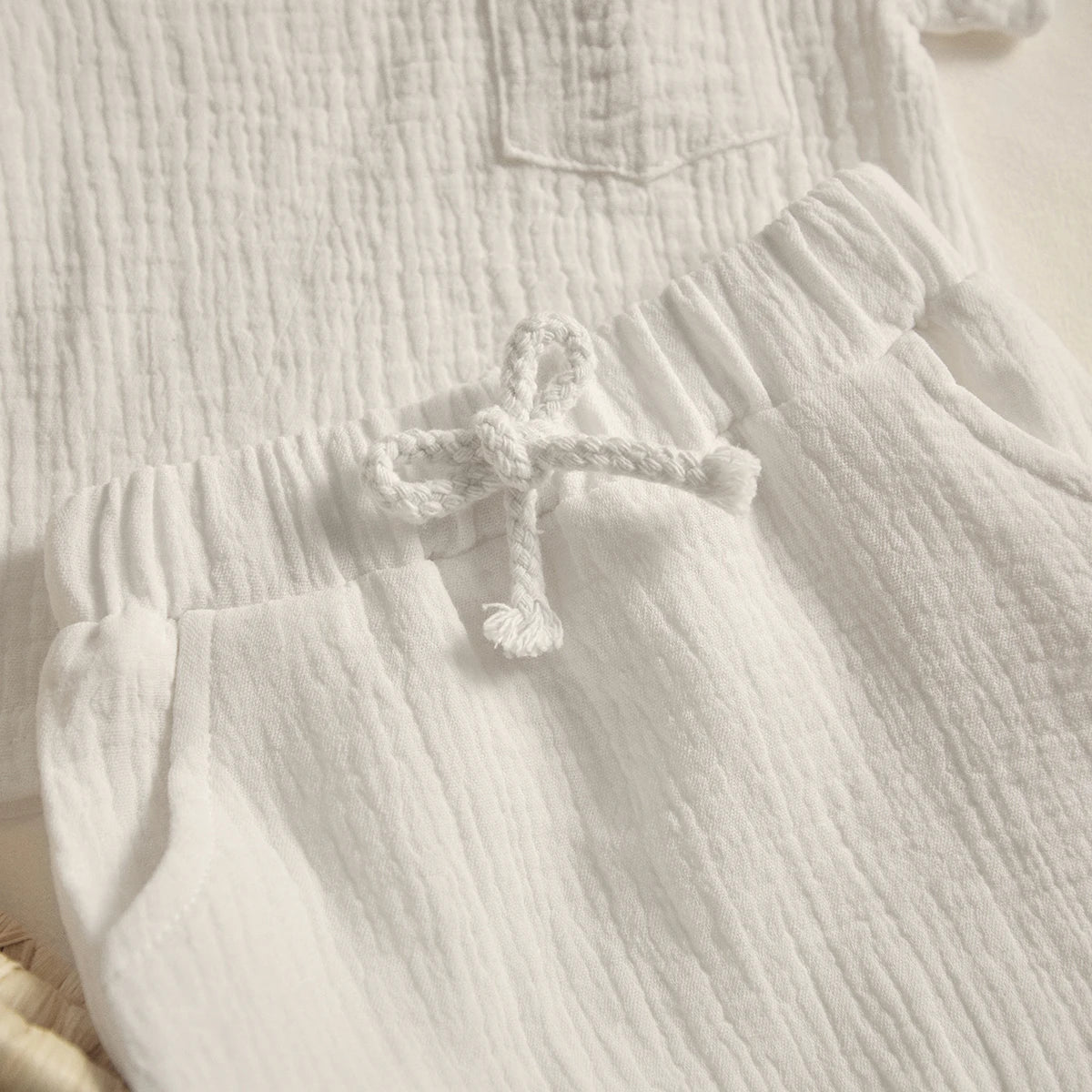 Shop our Stylish and comfortable outfits from Bubebaby, designed for children aged 0-6 years. Perfect for summer, these unisex sets are made from high-quality cotton linen and polyester, ensuring breathability and comfort. Features include a classic O-neck collar, regular short sleeves, and a pullover closure.