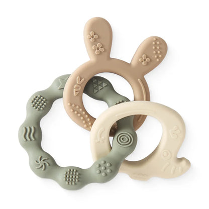 Introducing our Bubebaby Babylove Teether Bracelet, crafted from safe, BPA-free silicone, ideal for ages 0-36 months. This latex, nitrosamine, and phthalate-free teether offers effective tooth care in a fun, cartoon whimsical shape. Available in various colors and sizes, it comes conveniently bagged or boxed for easy gifting.