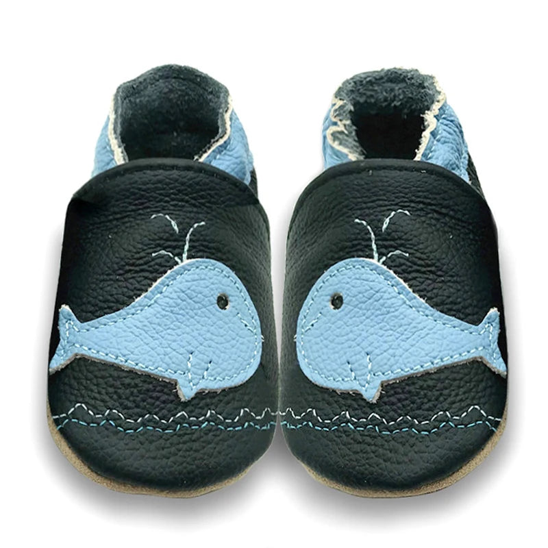 Bubebaby BabyLove Cow Leather First Walker Booties, featuring a classic design with a comfortable fit for early walkers. The booties are equipped with a flexible sole to support baby’s first steps. They come in a versatile colors, making them a stylish and practical choice for little ones