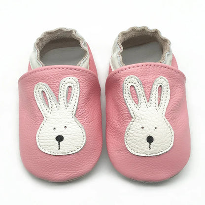 Bubebaby BabyLove Cow Leather First Walker Booties, featuring a classic design with a comfortable fit for early walkers. The booties are equipped with a flexible sole to support baby’s first steps. They come in a versatile colors, making them a stylish and practical choice for little ones