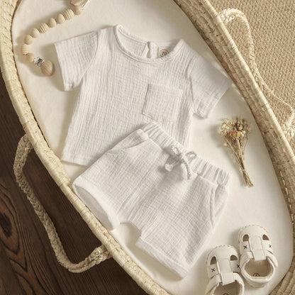 Shop our Stylish and comfortable outfits from Bubebaby, designed for children aged 0-6 years. Perfect for summer, these unisex sets are made from high-quality cotton linen and polyester, ensuring breathability and comfort. Features include a classic O-neck collar, regular short sleeves, and a pullover closure.