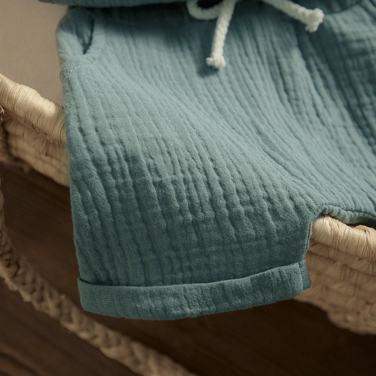 Shop our Stylish and comfortable outfits from Bubebaby, designed for children aged 0-6 years. Perfect for summer, these unisex sets are made from high-quality cotton linen and polyester, ensuring breathability and comfort. Features include a classic O-neck collar, regular short sleeves, and a pullover closure.