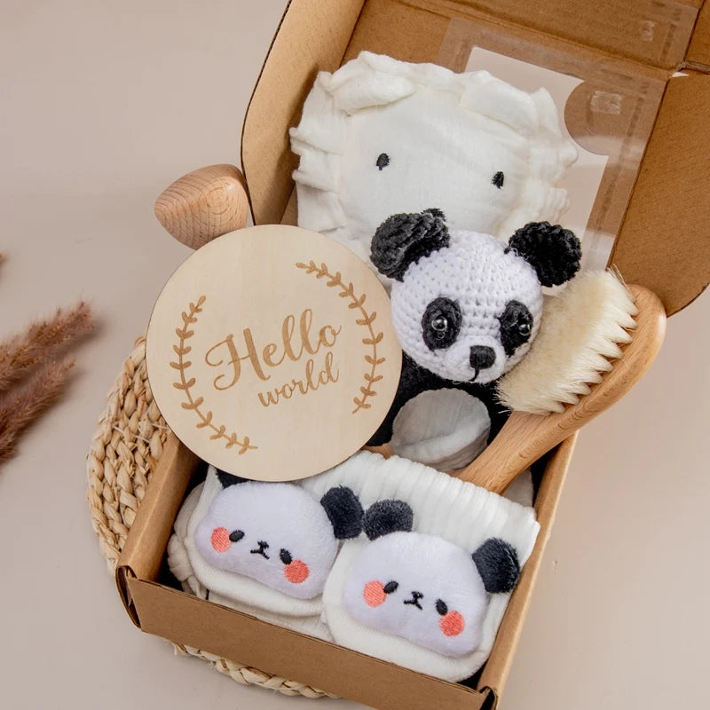 Discover the Montessori BabyLove Bath Set at BubeBaby, featuring a square bath towel and assorted gifts in a gift box. Designed for newborns (0-6 months), this unisex set includes a drooling towel, making bath time convenient and cozy. Lightweight at 250g, it’s perfect for your baby’s early days
