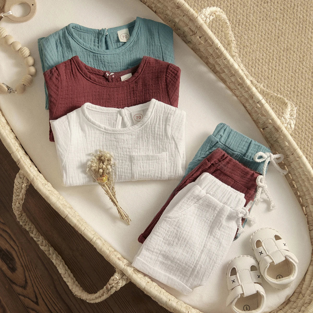 Shop our Stylish and comfortable outfits from Bubebaby, designed for children aged 0-6 years. Perfect for summer, these unisex sets are made from high-quality cotton linen and polyester, ensuring breathability and comfort. Features include a classic O-neck collar, regular short sleeves, and a pullover closure.