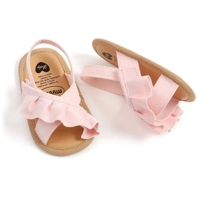 Discover BabyLove Sandals at BubeBaby! These summer sandals feature a flat heel, canvas upper. Ideal for baby girls, these sandals offer comfort and style for warm weather