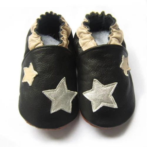 Bubebaby BabyLove Cow Leather First Walker Booties, featuring a classic design with a comfortable fit for early walkers. The booties are equipped with a flexible sole to support baby’s first steps. They come in a versatile colors, making them a stylish and practical choice for little ones