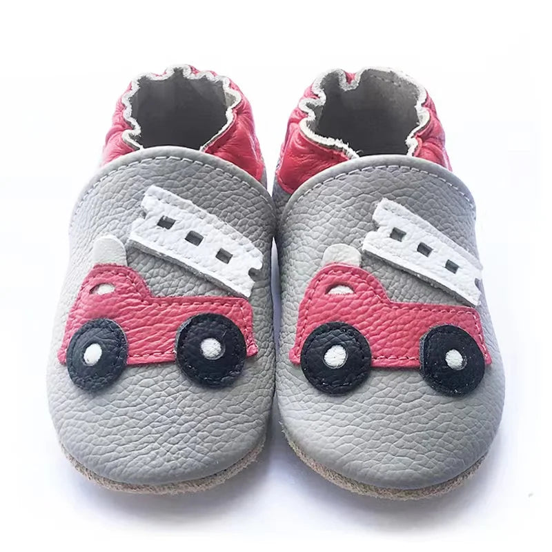 Bubebaby BabyLove Cow Leather First Walker Booties, featuring a classic design with a comfortable fit for early walkers. The booties are equipped with a flexible sole to support baby’s first steps. They come in a versatile colors, making them a stylish and practical choice for little ones